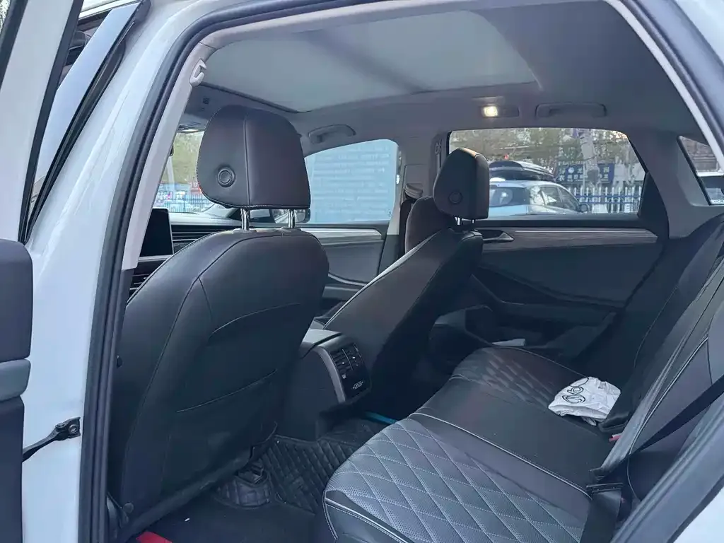 Volkswagen Sagitar 2022 из CN, фото 8