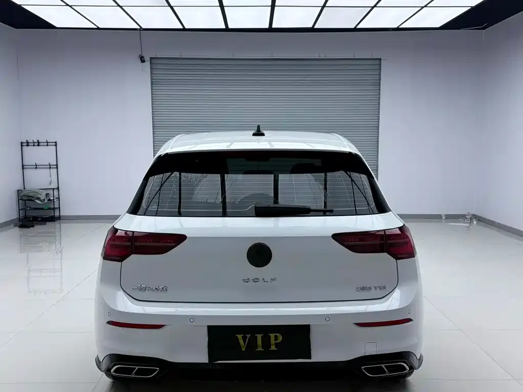 Volkswagen Golf 2023 из CN, фото 5