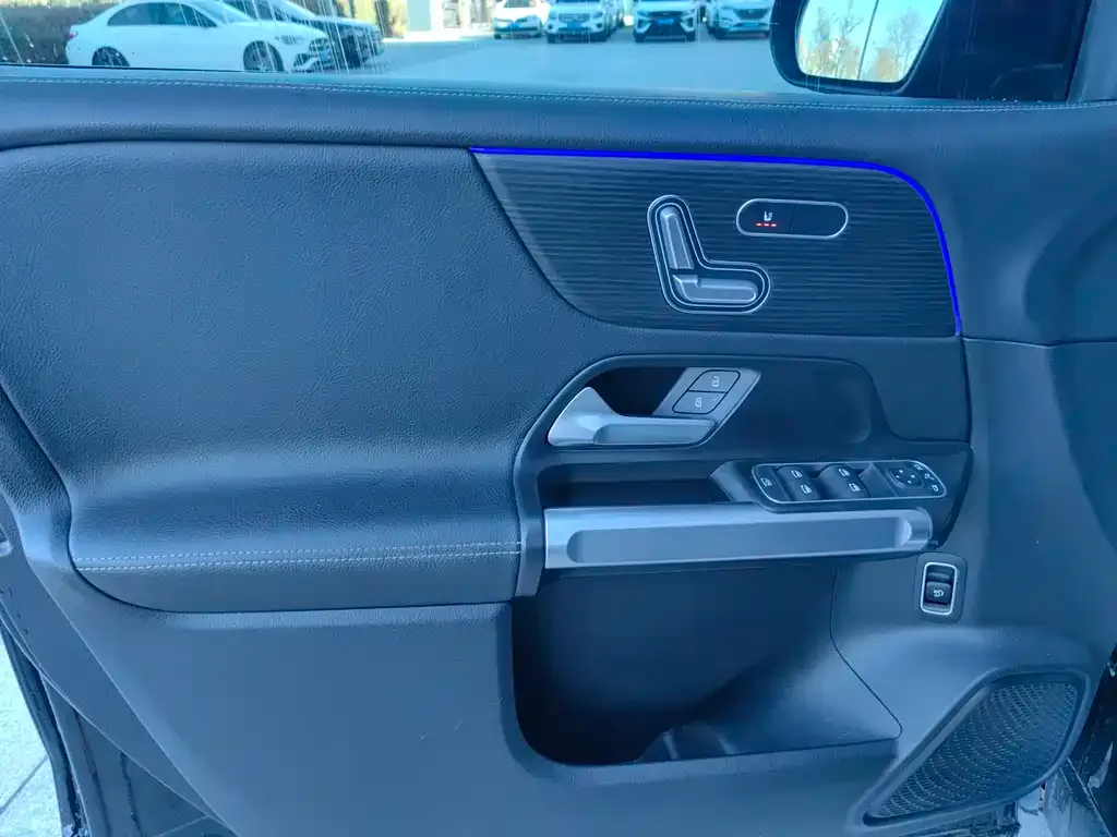 Mercedes-Benz GLB 2023 из CN, фото 10