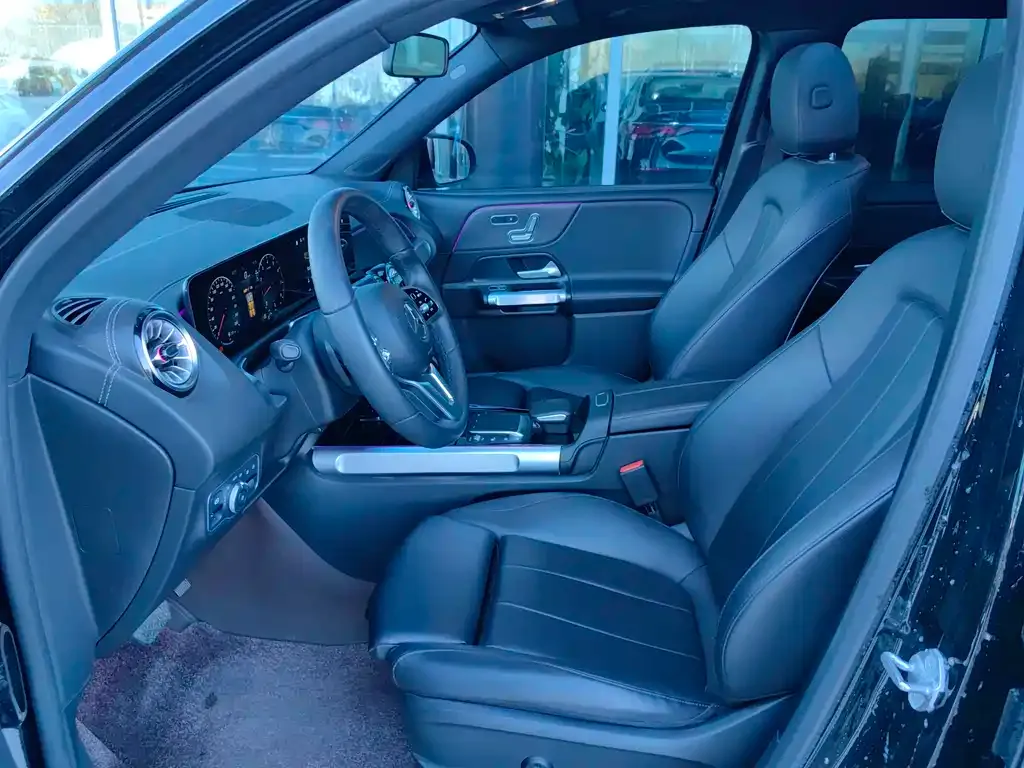 Mercedes-Benz GLB 2023 из CN, фото 8