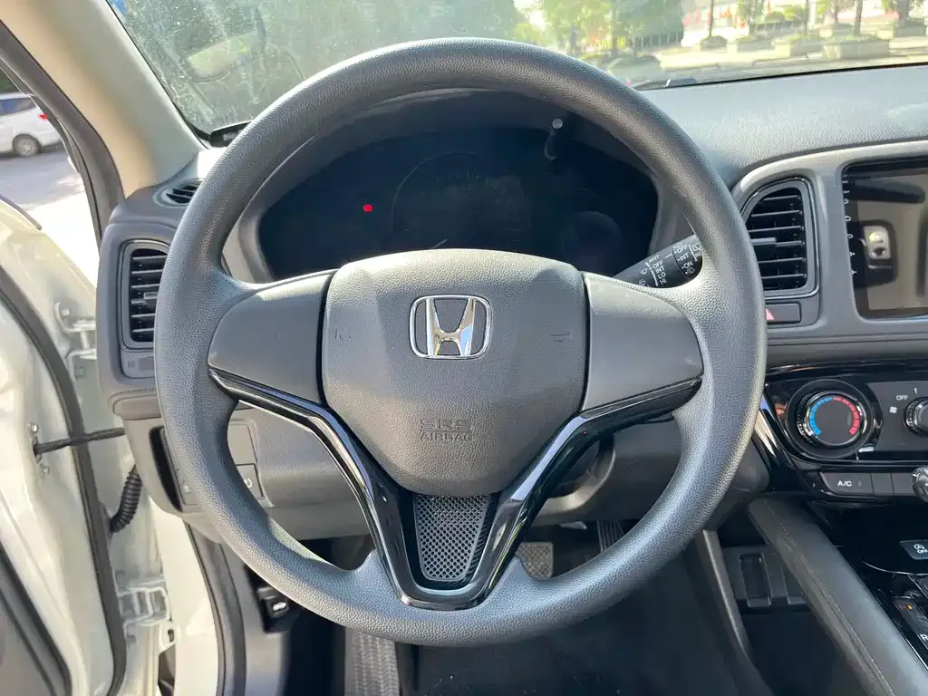 Honda Vezel 2021 из CN, фото 10