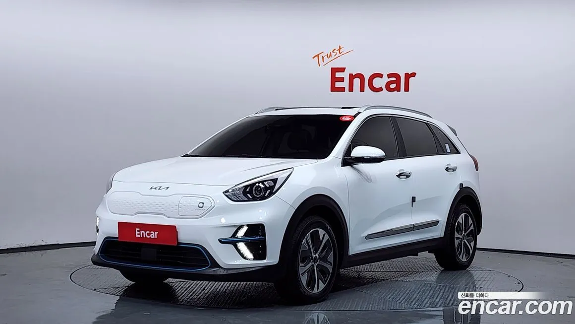 Kia Niro — фото 1