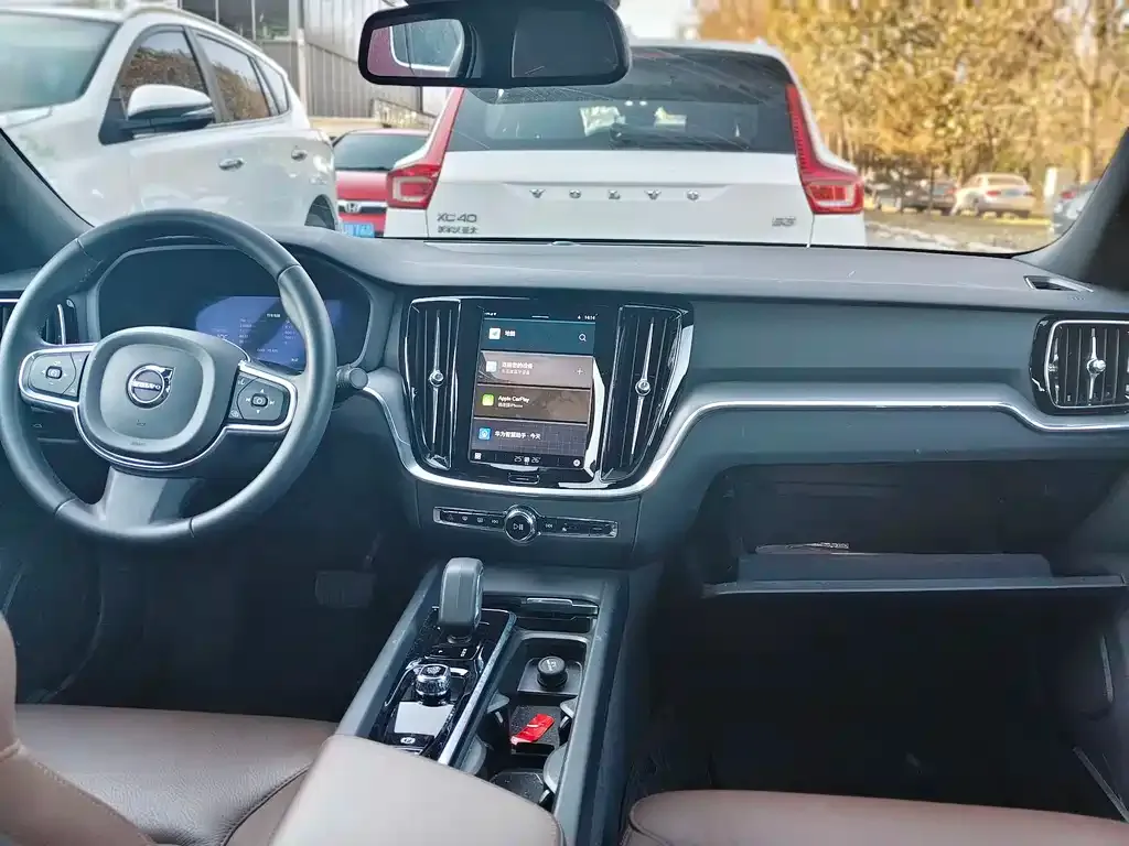Volvo S60 2025 из CN, фото 8