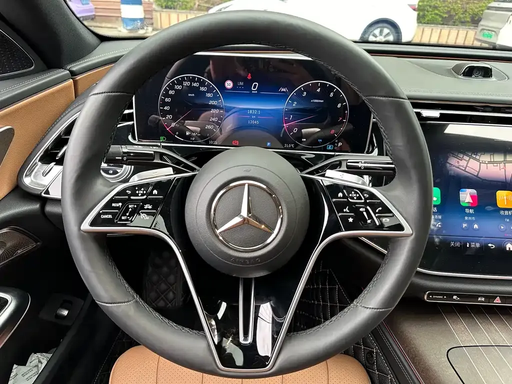 Mercedes-Benz E-Class — фото 10