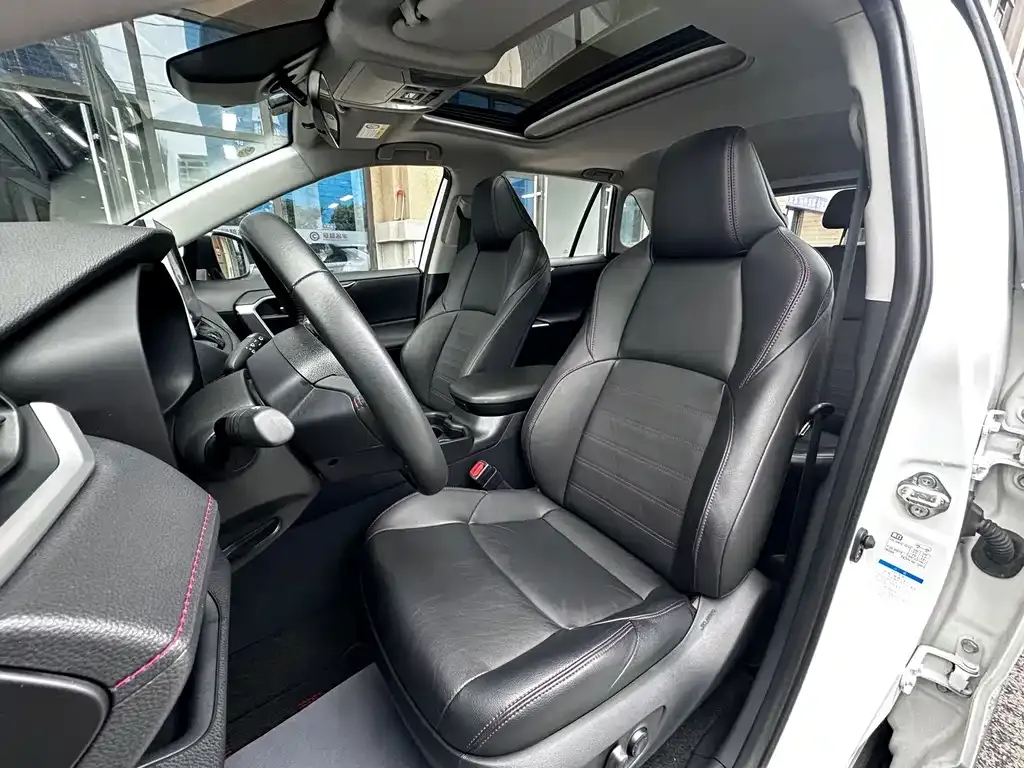 Toyota Wildlander New Energy 2021 из CN, фото 9