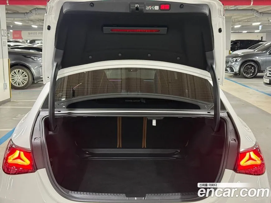 Mercedes-Benz E-Class 2024 из KR, фото 7
