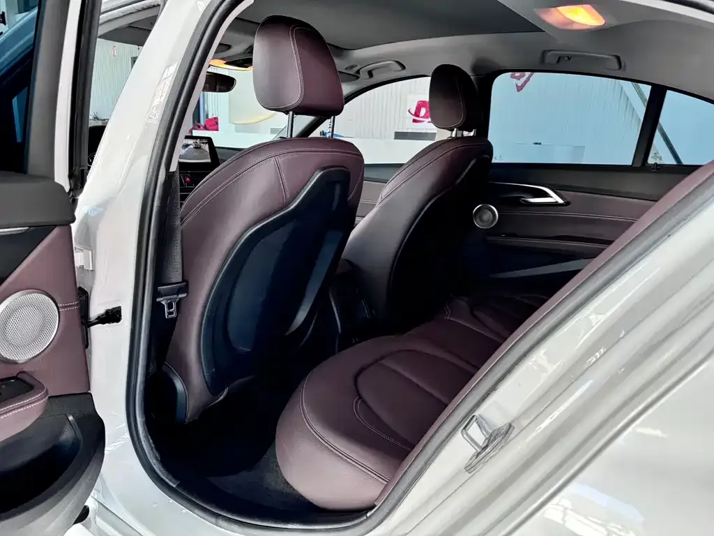 BMW 1 Series 2022 из CN, фото 7