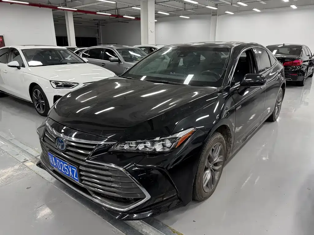 Toyota Avalon 2022 из CN, фото 1