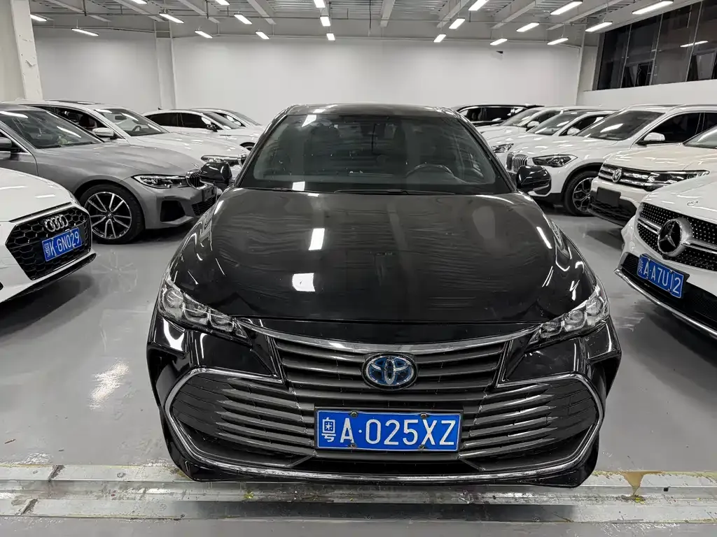 Toyota Avalon 2022 из CN, фото 2