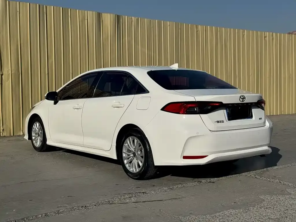 Toyota Allion — фото 9