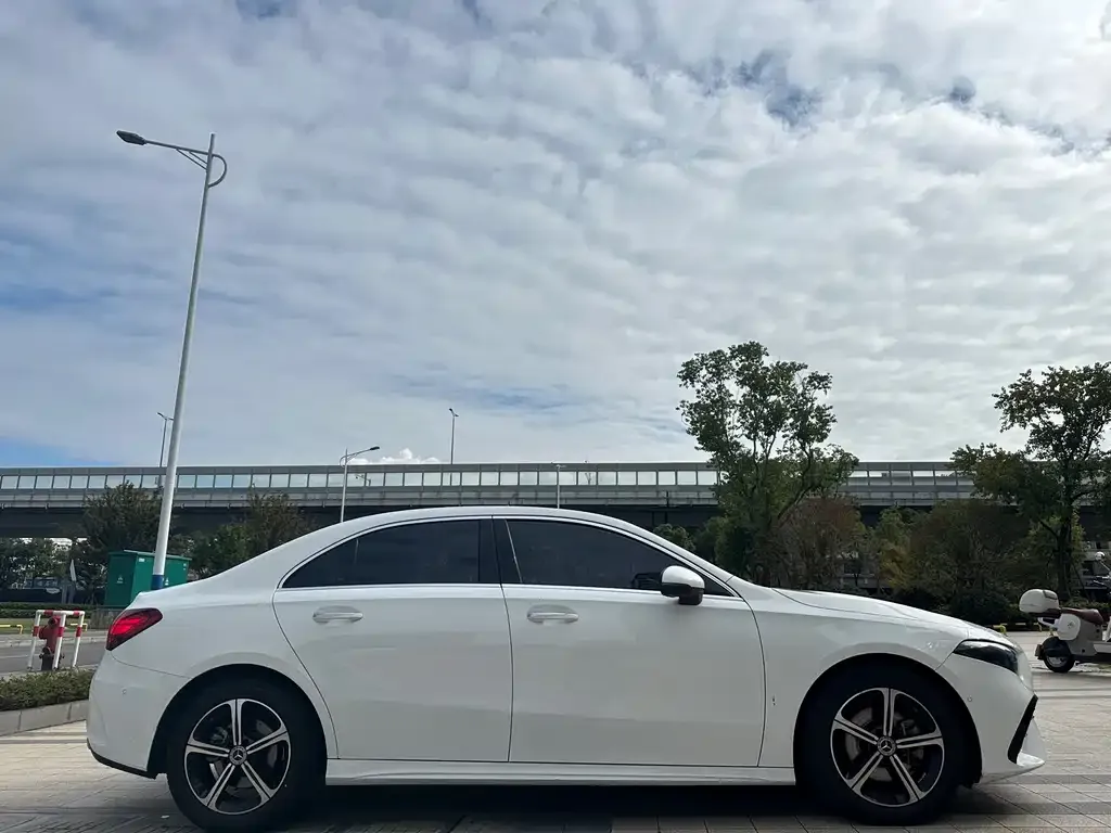 Mercedes-Benz A-Class 2023 из CN, фото 4