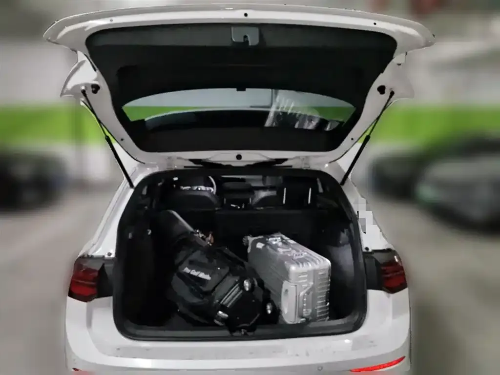 Volkswagen Golf 2022 из CN, фото 10