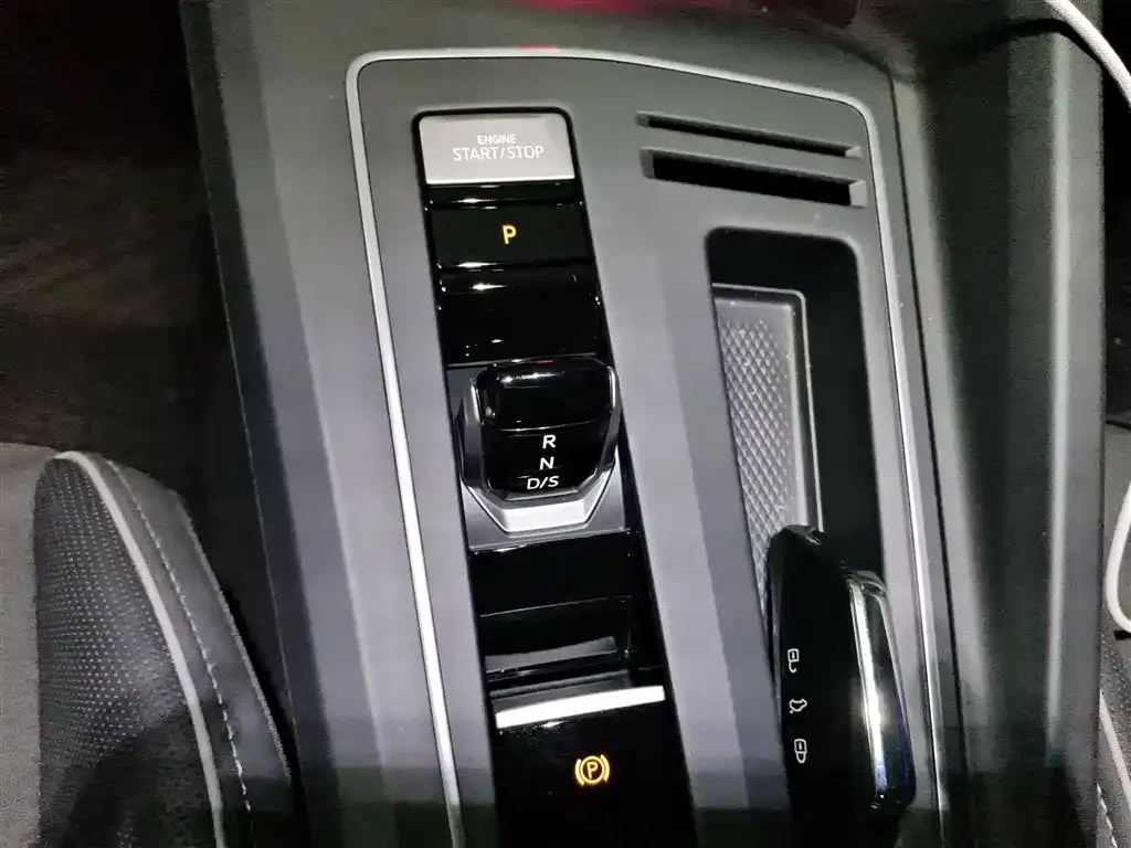 Volkswagen Golf 2022 из CN, фото 7
