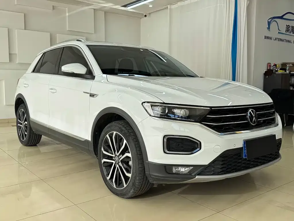 Volkswagen T-Roc — фото 3