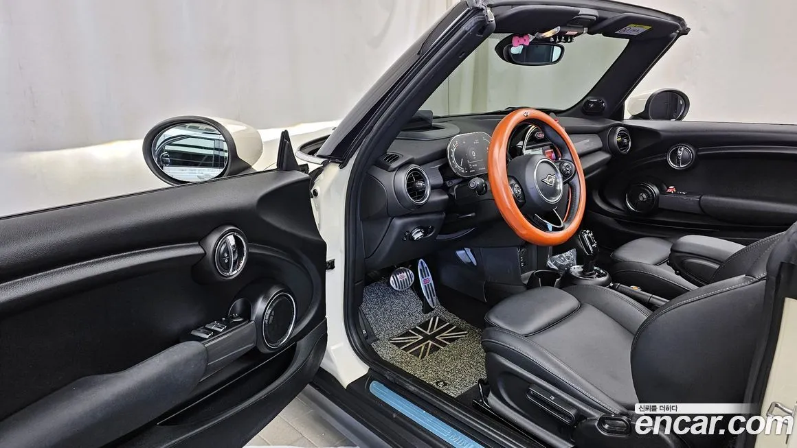 Mini Cooper Convertible 2021 из KR, фото 10
