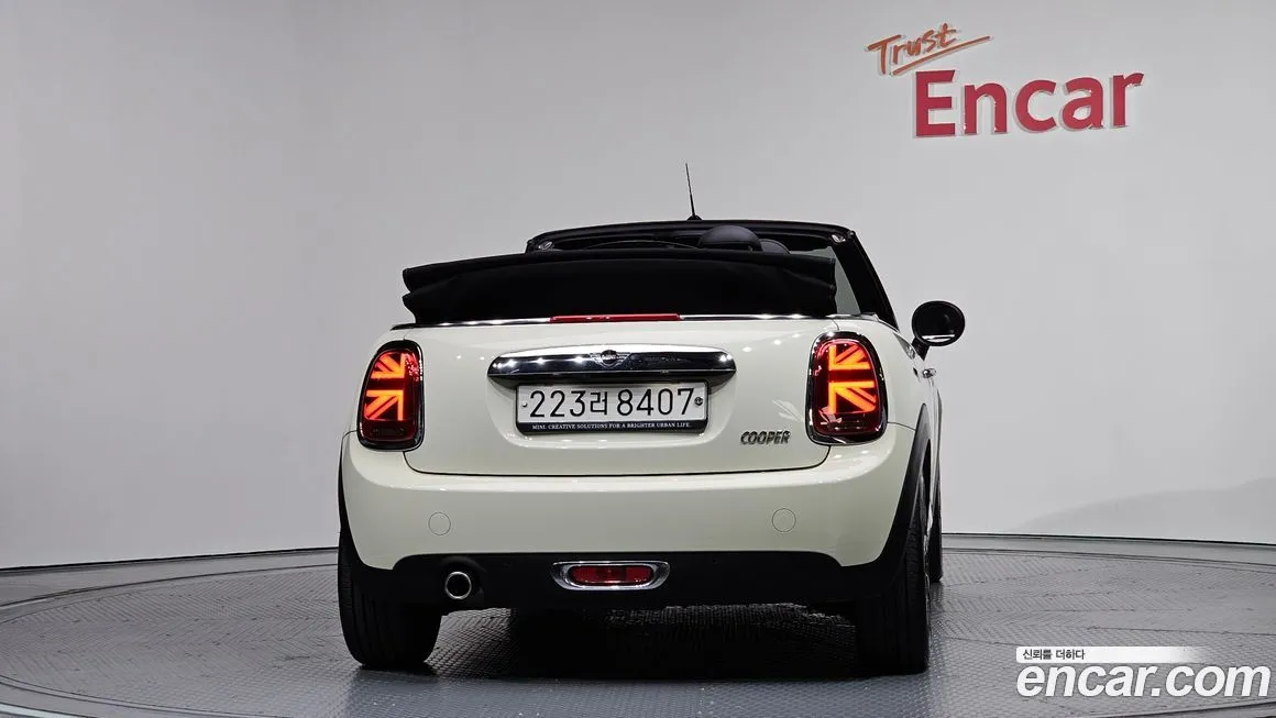 Mini Cooper Convertible 2021 из KR, фото 4