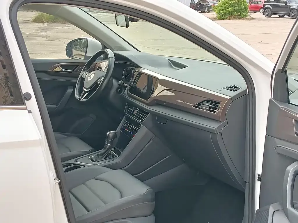 Volkswagen Tharu 2022 из CN, фото 7