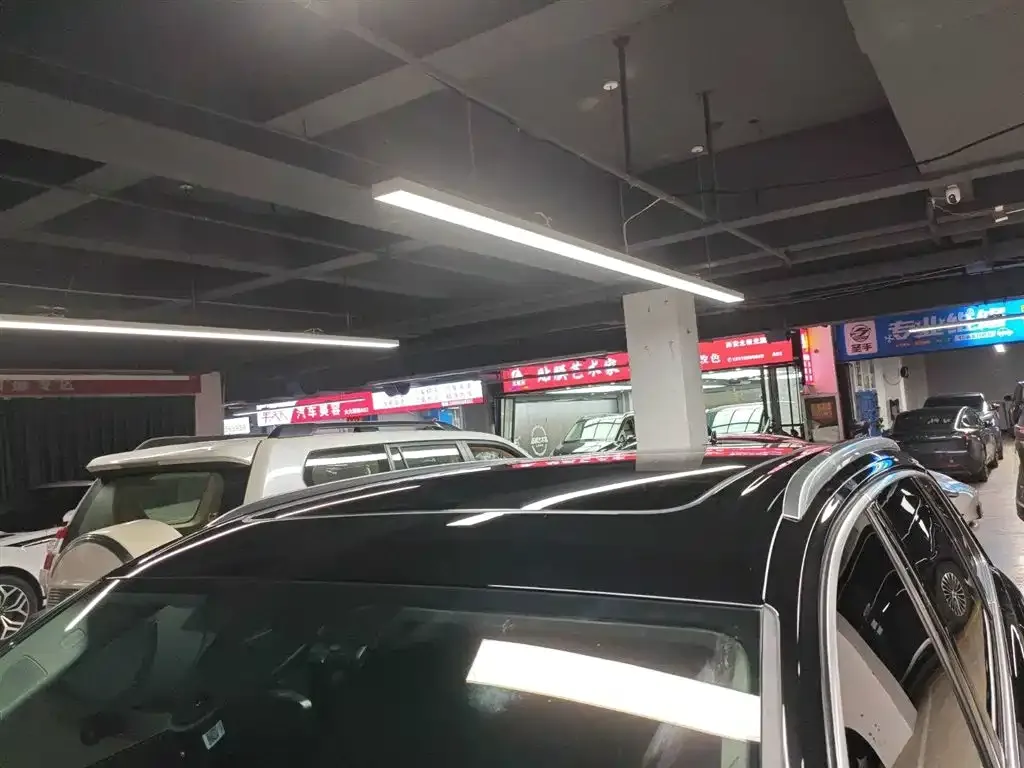 Audi Q7 2023 из CN, фото 8