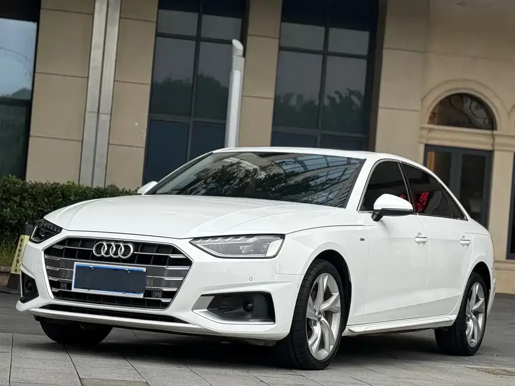 Audi A4L 2021 из CN, фото 1