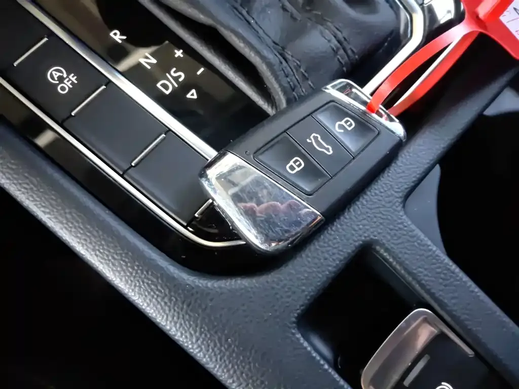 Volkswagen CC 2021 из CN, фото 9
