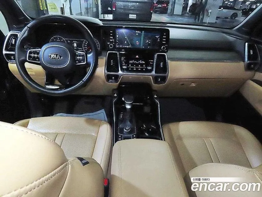 Kia Sorento — фото 10