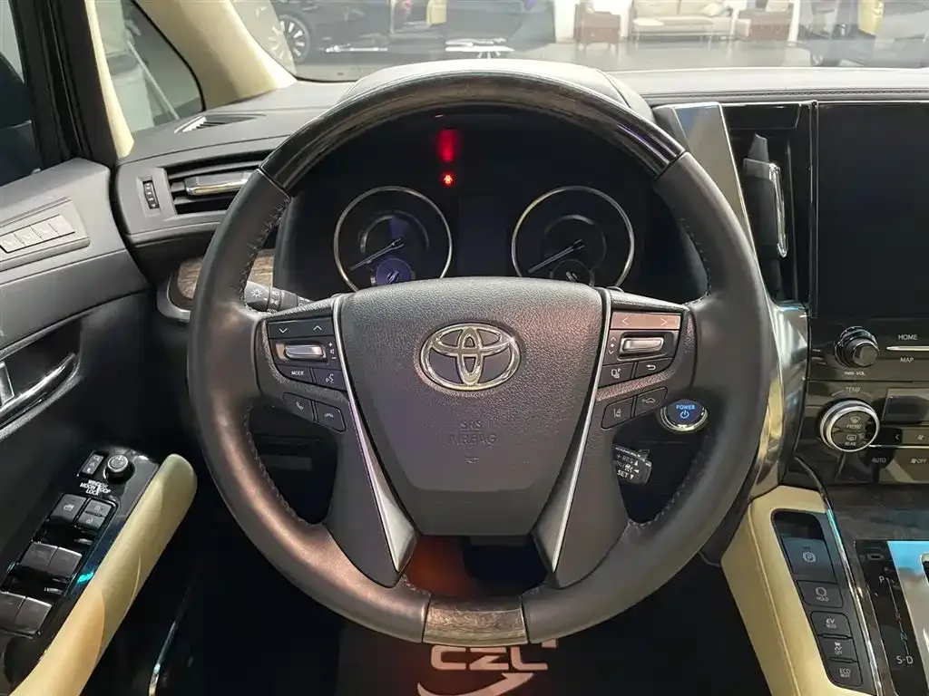 Toyota Vellfire 2023 из CN, фото 10