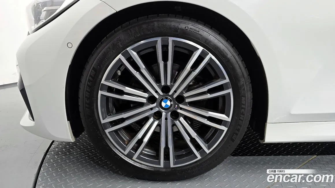 BMW 3-Series 2021 из KR, фото 5