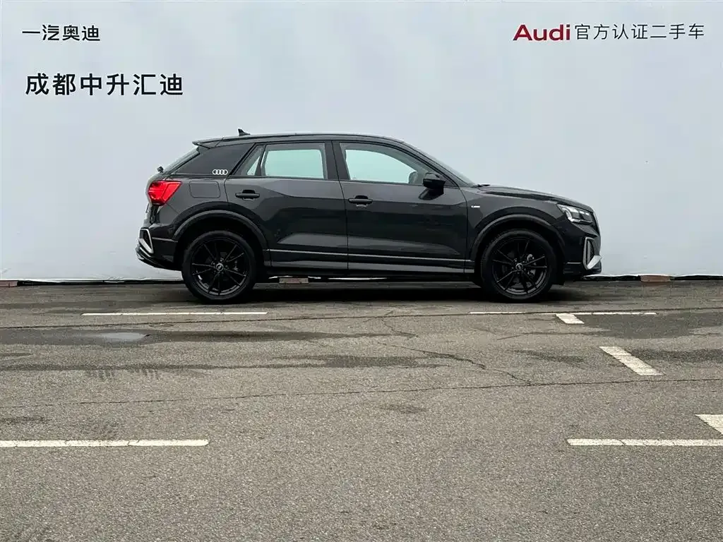 Audi Q2L 2023 из CN, фото 3