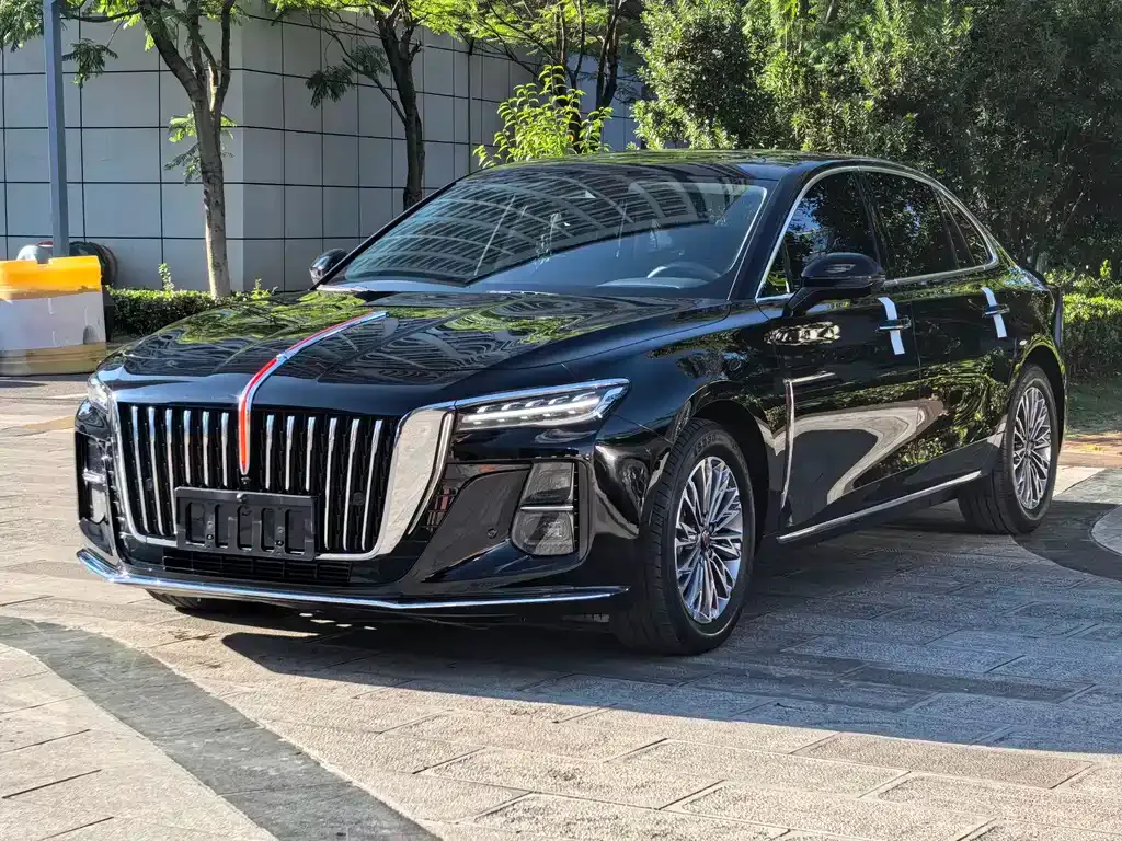 Hongqi H5 — фото 1