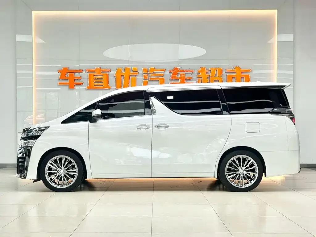 Toyota Vellfire — фото 4