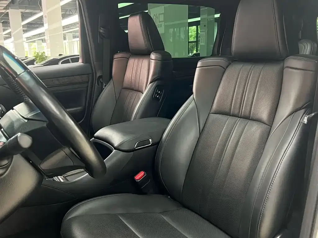Toyota Vellfire — фото 8