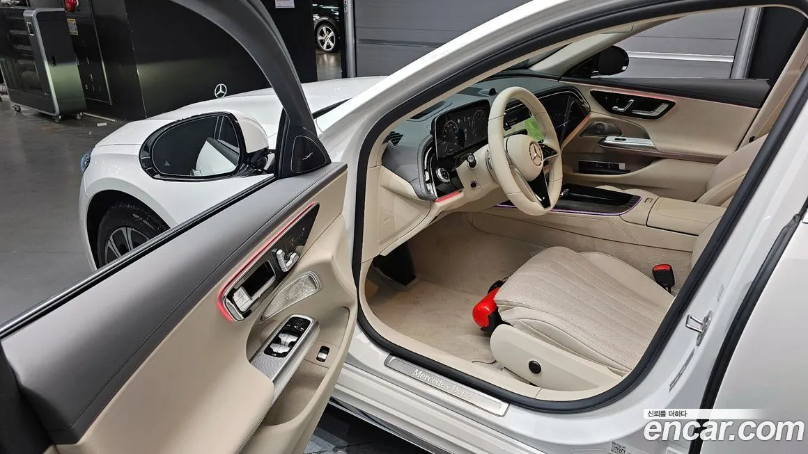 Mercedes-Benz E-Class — фото 10