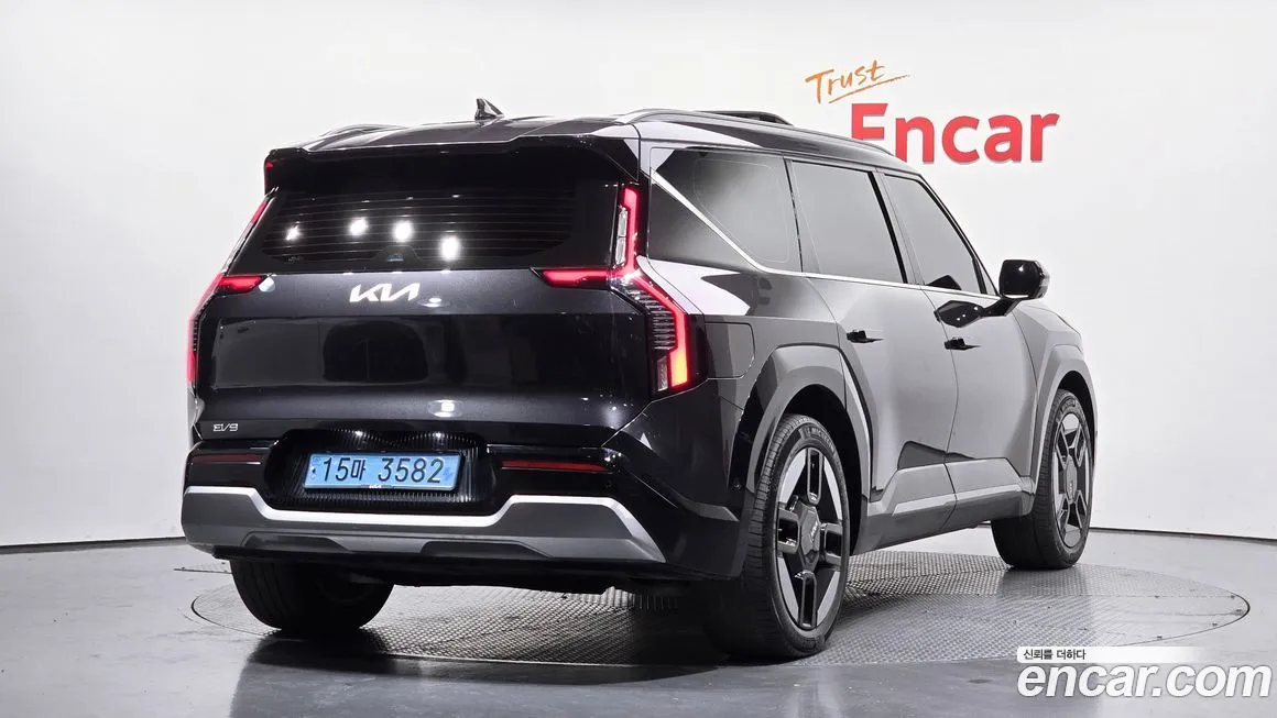 Kia EV9 2024 из KR, фото 2
