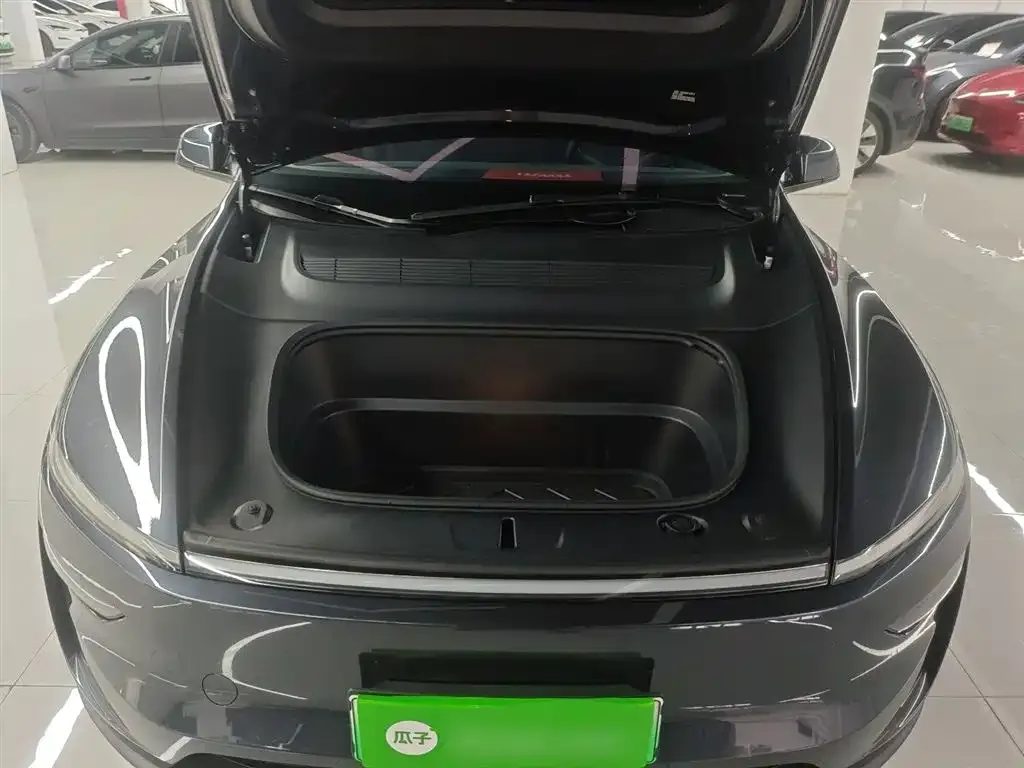 Tesla Model Y 2025 из CN, фото 10