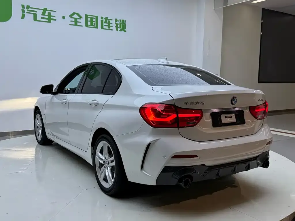 BMW 1 Series 2021 из CN, фото 6