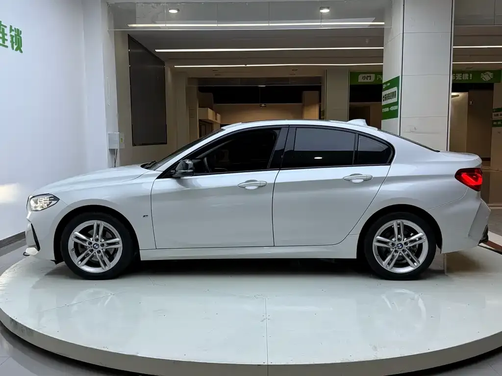 BMW 1 Series 2021 из CN, фото 7