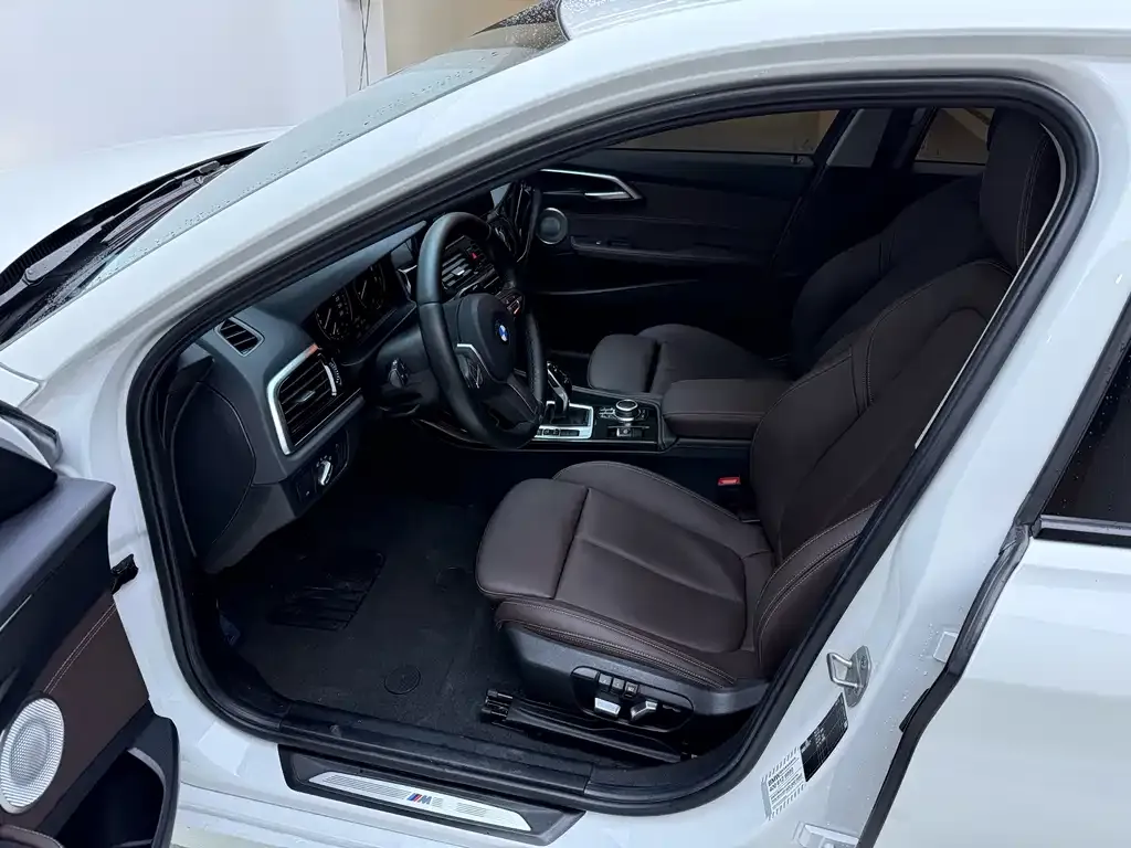 BMW 1 Series 2021 из CN, фото 8