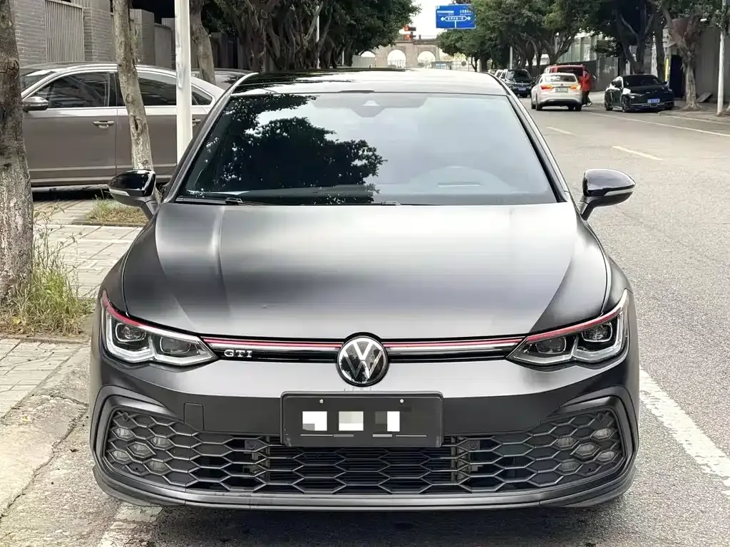 Volkswagen Golf GTI 2023 из CN, фото 2