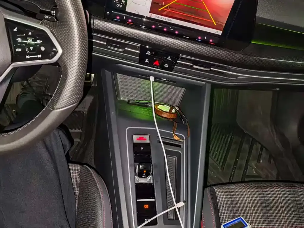 Volkswagen Golf GTI 2023 из CN, фото 9