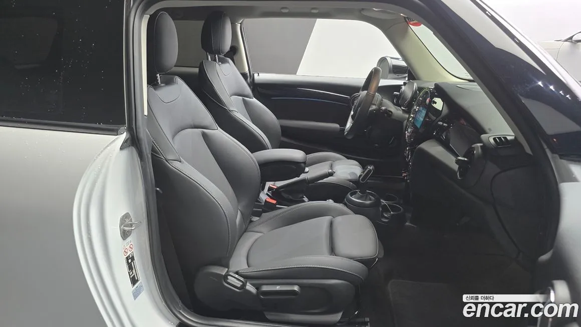 Mini Cooper 2024 из KR, фото 10