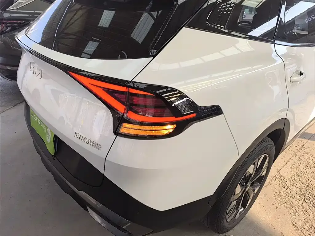 Kia Sportage 2023 из CN, фото 8