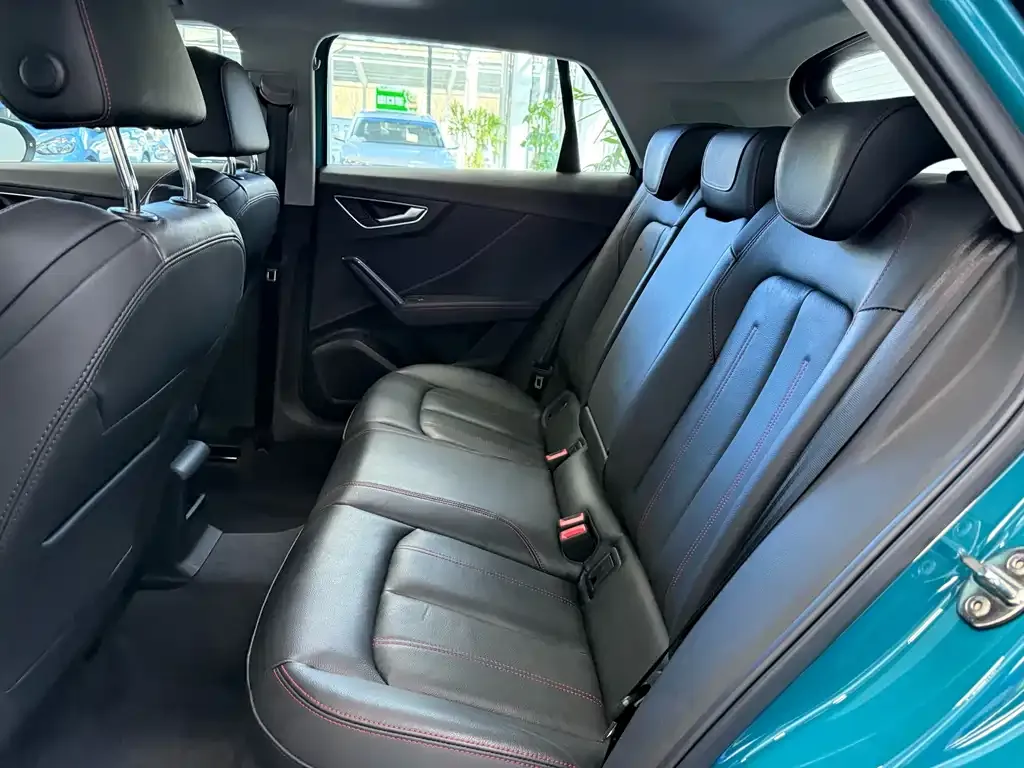 Audi Q2L 2023 из CN, фото 10