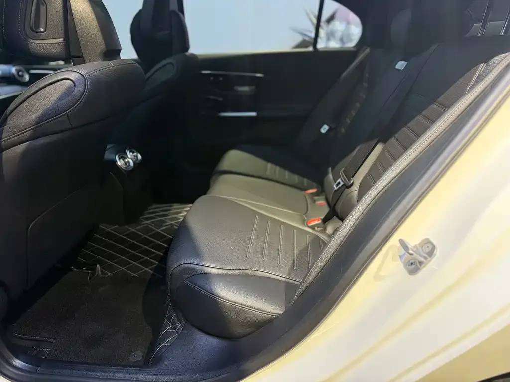 Mercedes-Benz C-Class 2024 из CN, фото 6