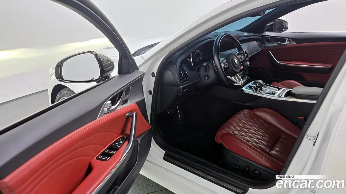 Kia Stinger — фото 10