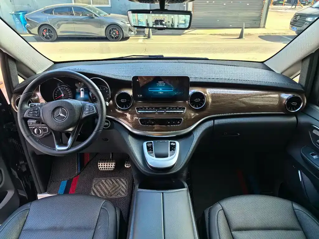 Mercedes-Benz V-Class 2022 из CN, фото 7