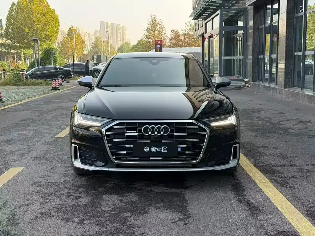 Audi A6L — фото 2