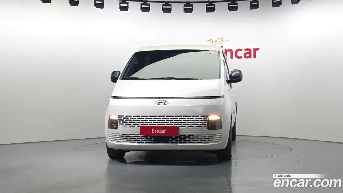 Hyundai Staria — фото 3