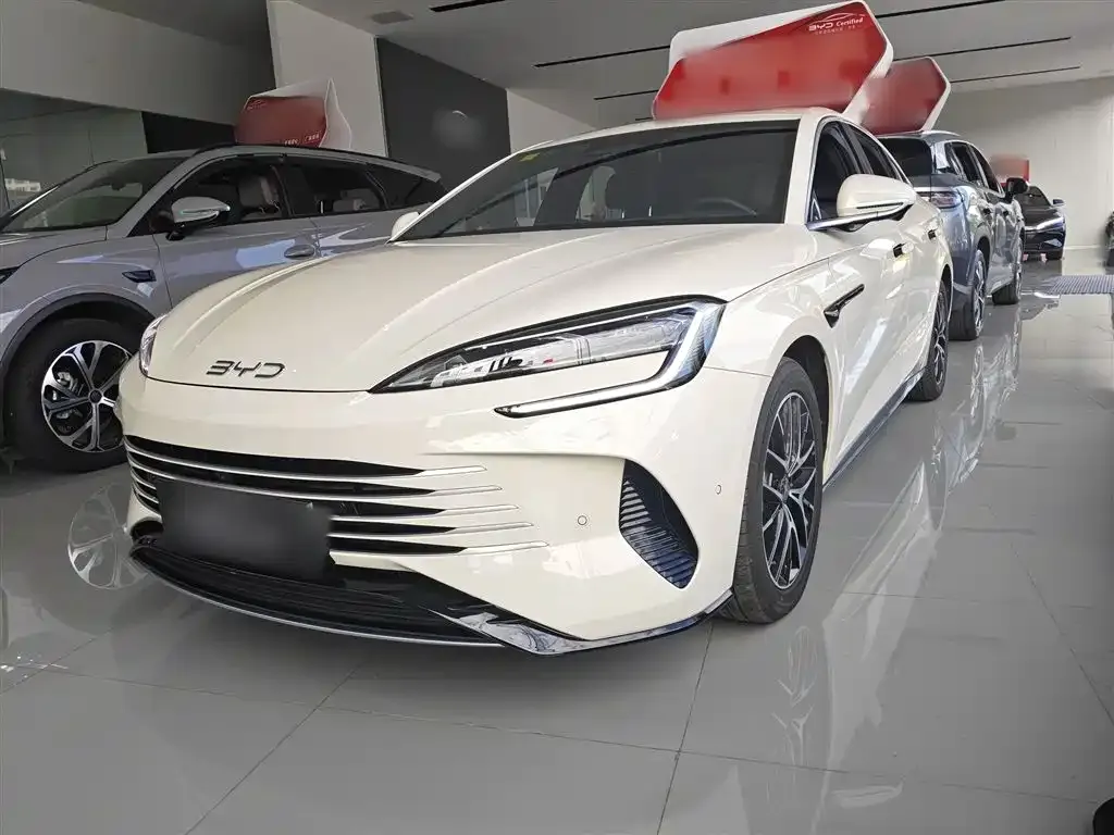 BYD Seal 07 DM-i 2025 из CN, фото 2