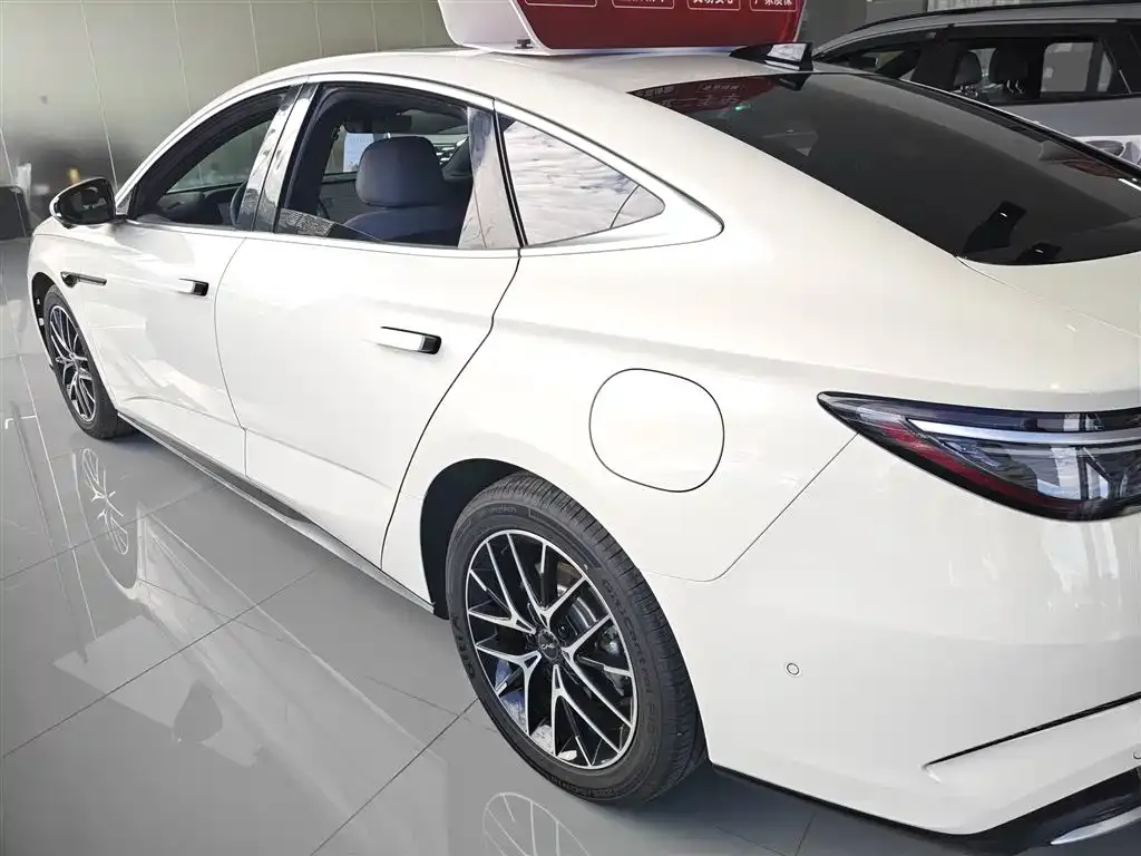 BYD Seal 07 DM-i 2025 из CN, фото 5