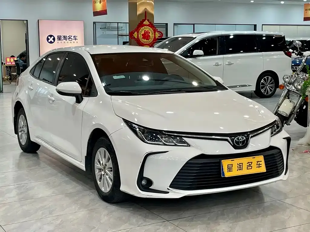 Toyota Corolla — фото 2